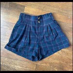 American Eagle High Waisted plaid Mom Shorts